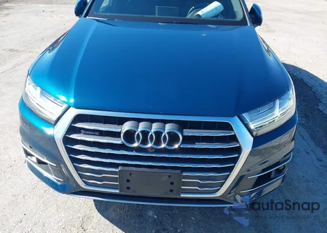 2018 Audi Q7 3.0T Premium из США, поврежденный, VIN WA1VAAF75JD052564